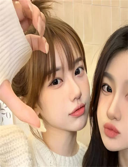 深度探索：《我的女友是机器人2020》的艺术魅力与文化价值——一次全面的艺术分析