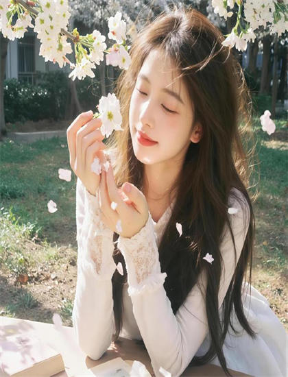 情色片文化解读：《我的狗狗我的爱》的叙事结构与视觉语言 ——深入探索情色片的艺术世界